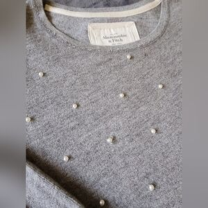 Abercrombie & Fitch Grey Large Sweater with Pearls